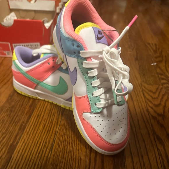 Nike Dunks - Picture 2 of 3
